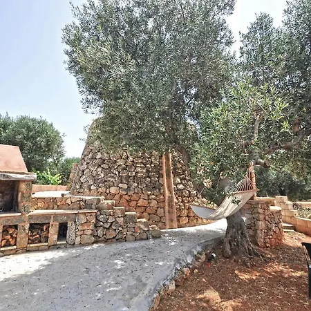 Trullo Macchie Летний дом Тавьяно