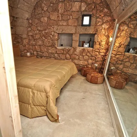 Trullo Macchie * Taviano (Lecce)
